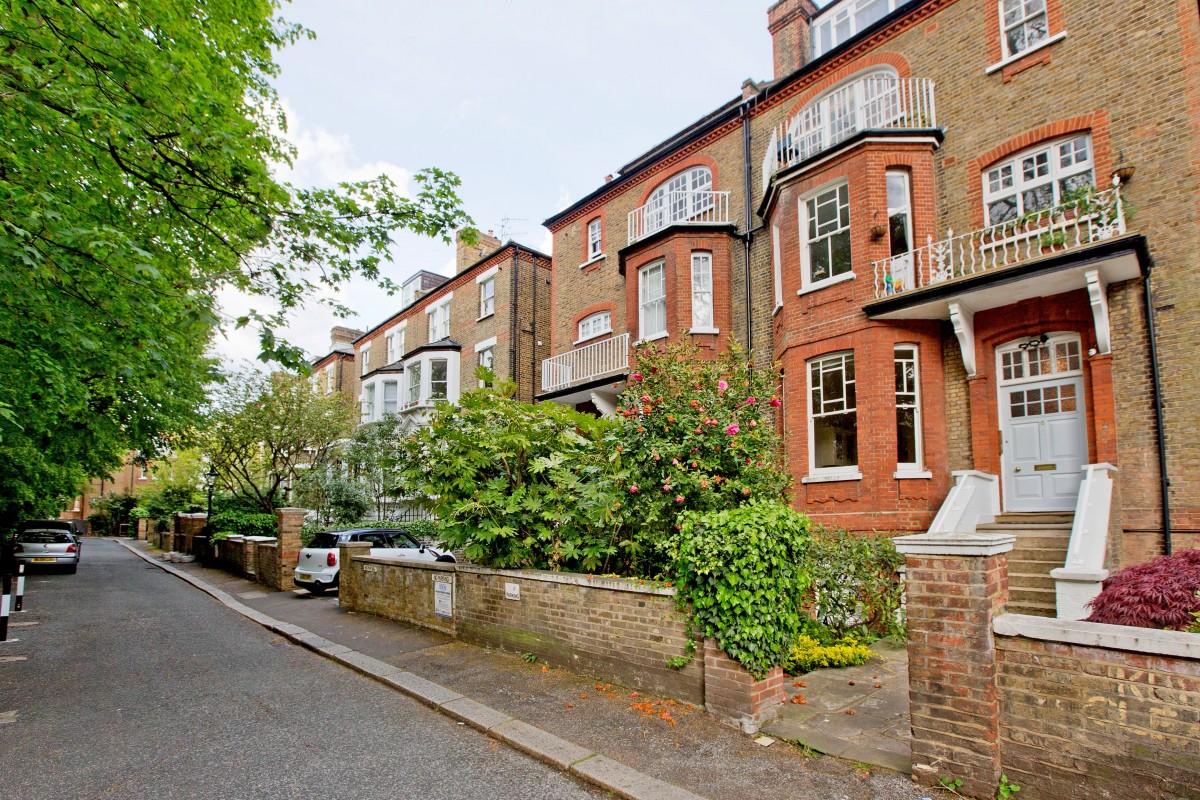 Images for Chalcot Gardens, Belsize Park NW3